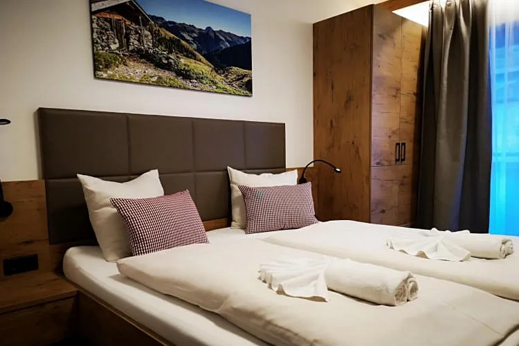 Standard-Dreibettzimmer-20m
